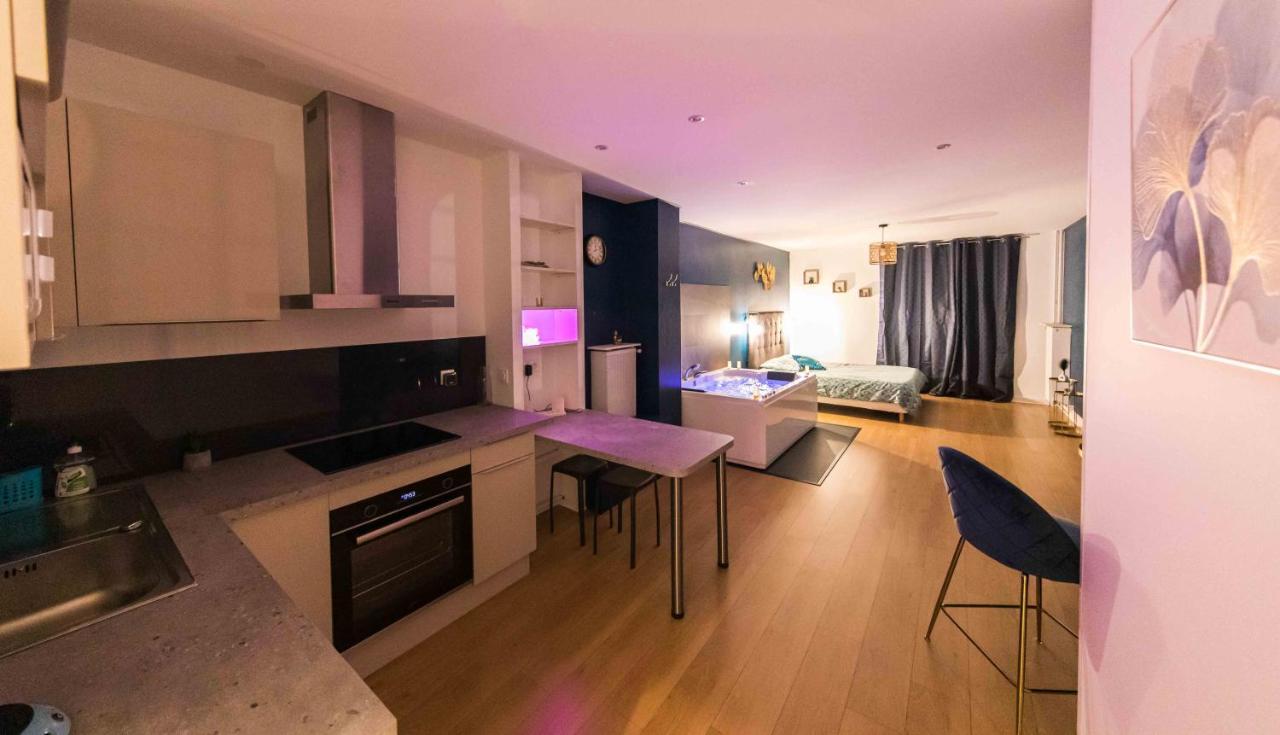 * Spa & Detente # Suite Privee # Tours # Netflix * Luaran gambar