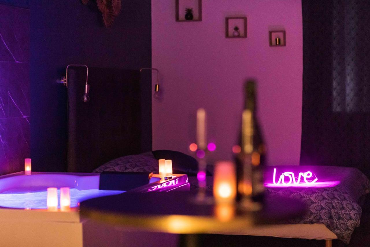 * Spa & Detente # Suite Privee # Tours # Netflix * Luaran gambar